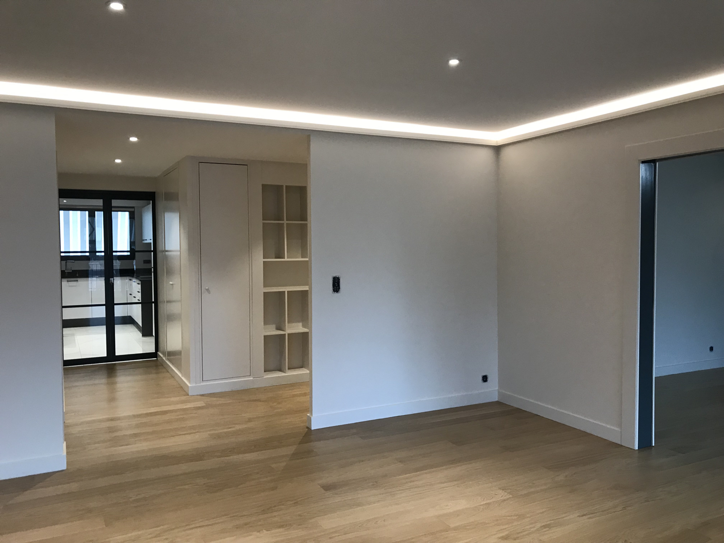 APPARTEMENT AUXERROIS